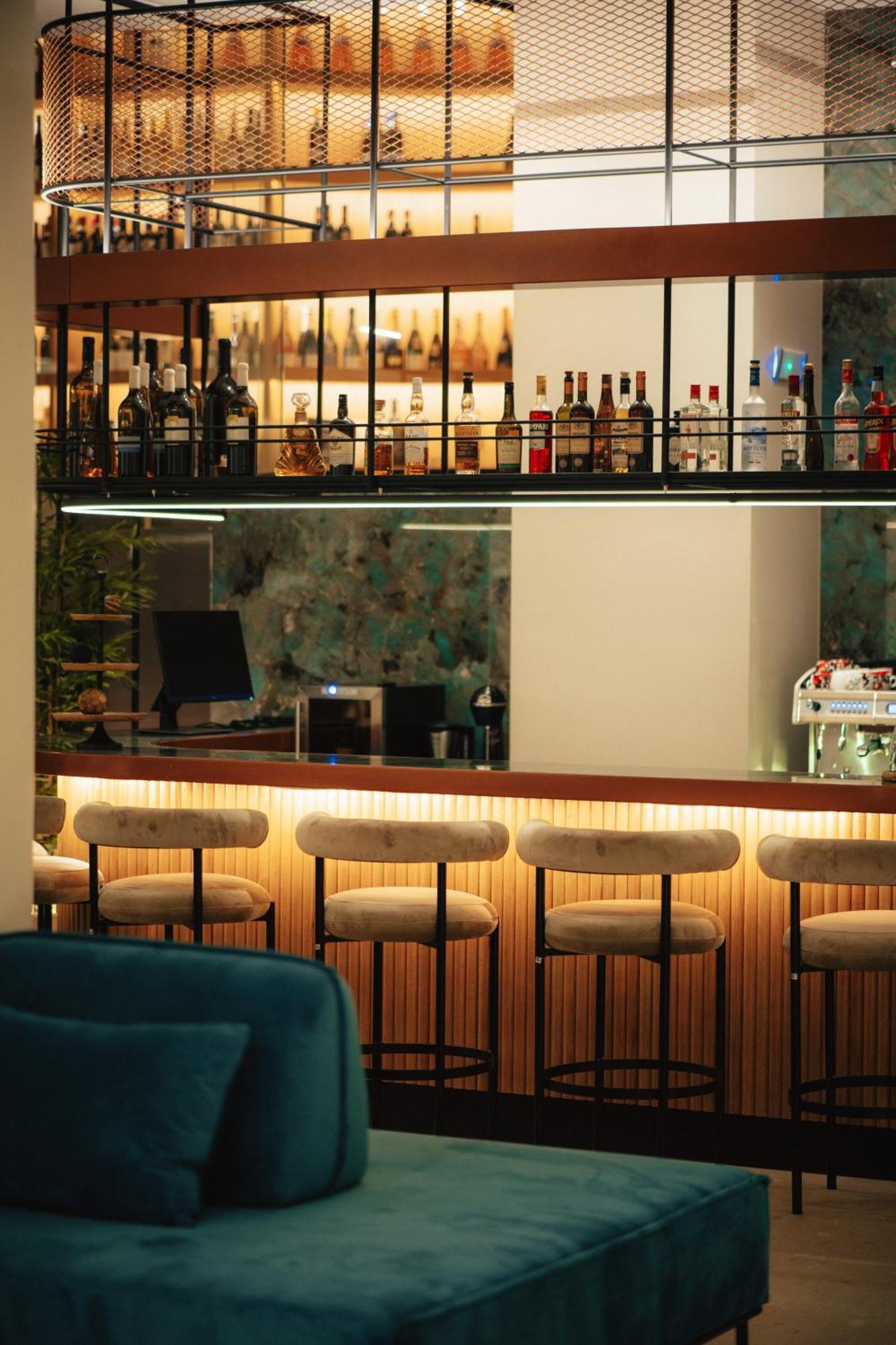 Amario Suites Hotel Эйон Экстерьер фото