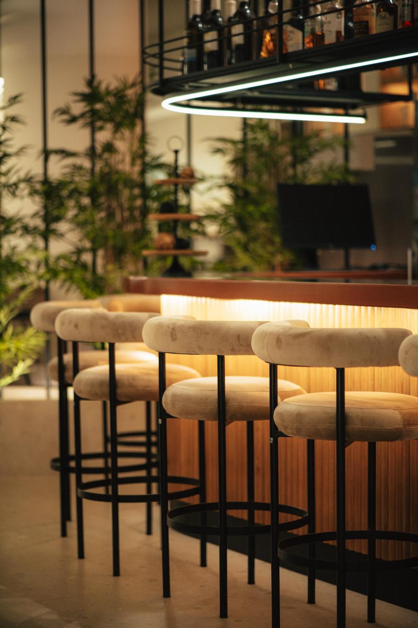 Amario Suites Hotel Эйон Экстерьер фото