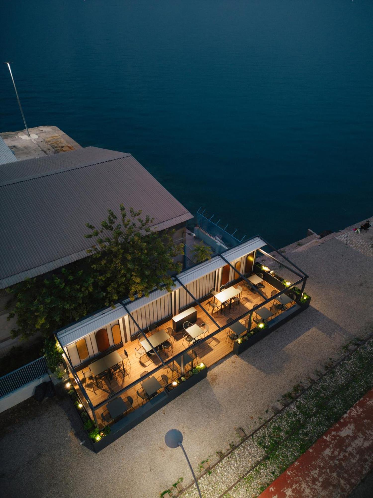 Amario Suites Hotel Эйон Экстерьер фото