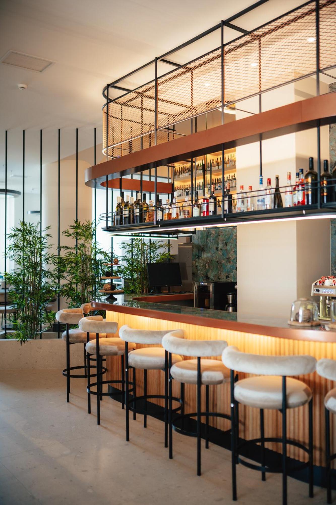 Amario Suites Hotel Эйон Экстерьер фото